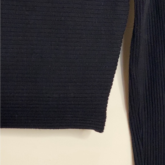 Club Monaco Black Stretchy Cropped Sweater size XS - Picture 4 of 6